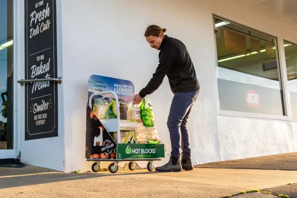 Hot Blocks x NB Media 17