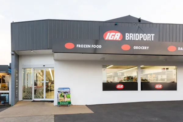 Hot Blocks x NB Media 32