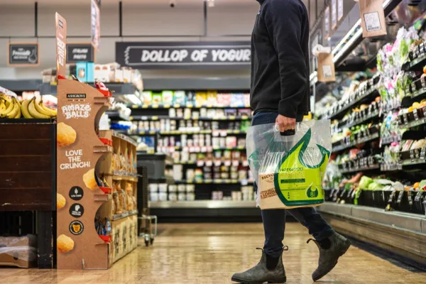 Hot Blocks x NB Media 4